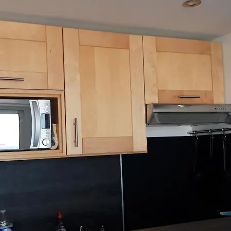 公寓 Appt Face A La *